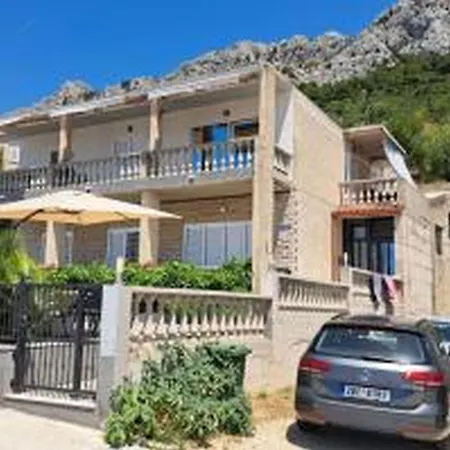 Maza - With Seaview & Parking Maison d'hôtes Brela