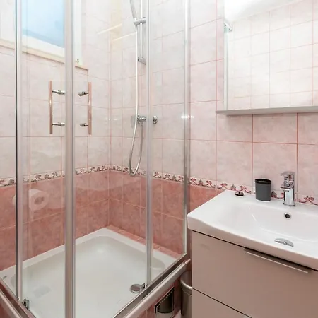 Guest house Maza Brela